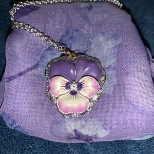 Pansy Necklace